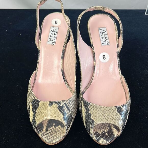 Isaac Mizrahi Snake Pattern Peep Toe Heels - Picture 2 of 12
